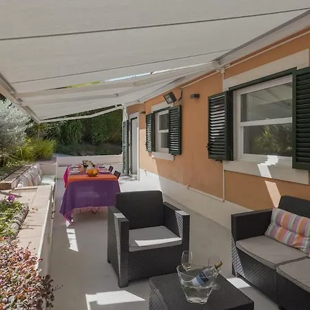 Casa De Santo Antonio